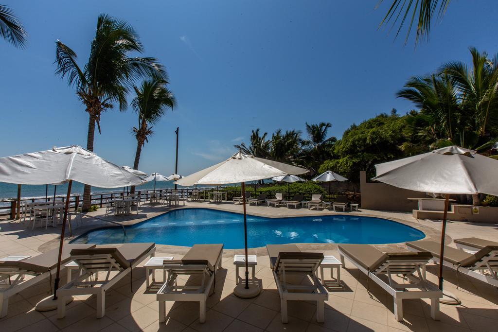 Casa De Playa Bungalows & Restaurant Hotel Mancora Exterior photo