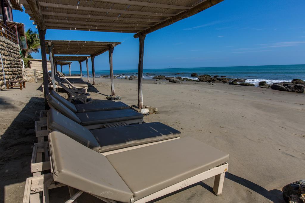 Casa De Playa Bungalows & Restaurant Hotel Mancora Exterior photo