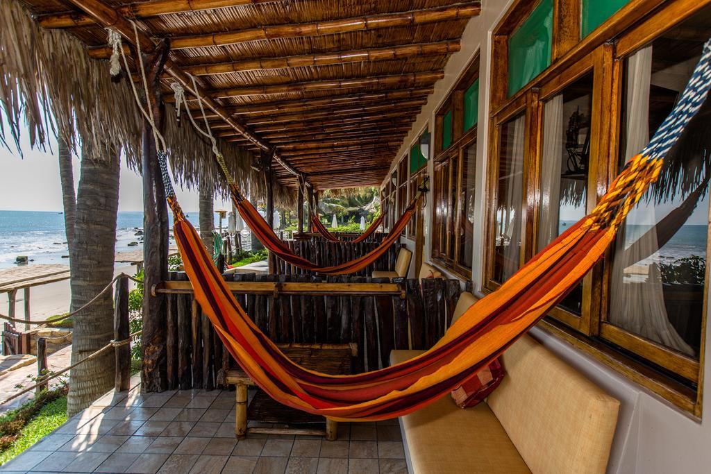 Casa De Playa Bungalows & Restaurant Hotel Mancora Exterior photo